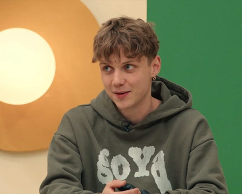 Чистосердечное признание: как Ваня Дмитриенко обманывал «Макдоналдс» и терял бриллиантовую серьгу