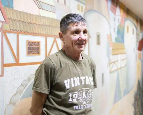 «Мальчик, который пел в лифте»: соседи, отец и педагог — каким рос будущий кумир